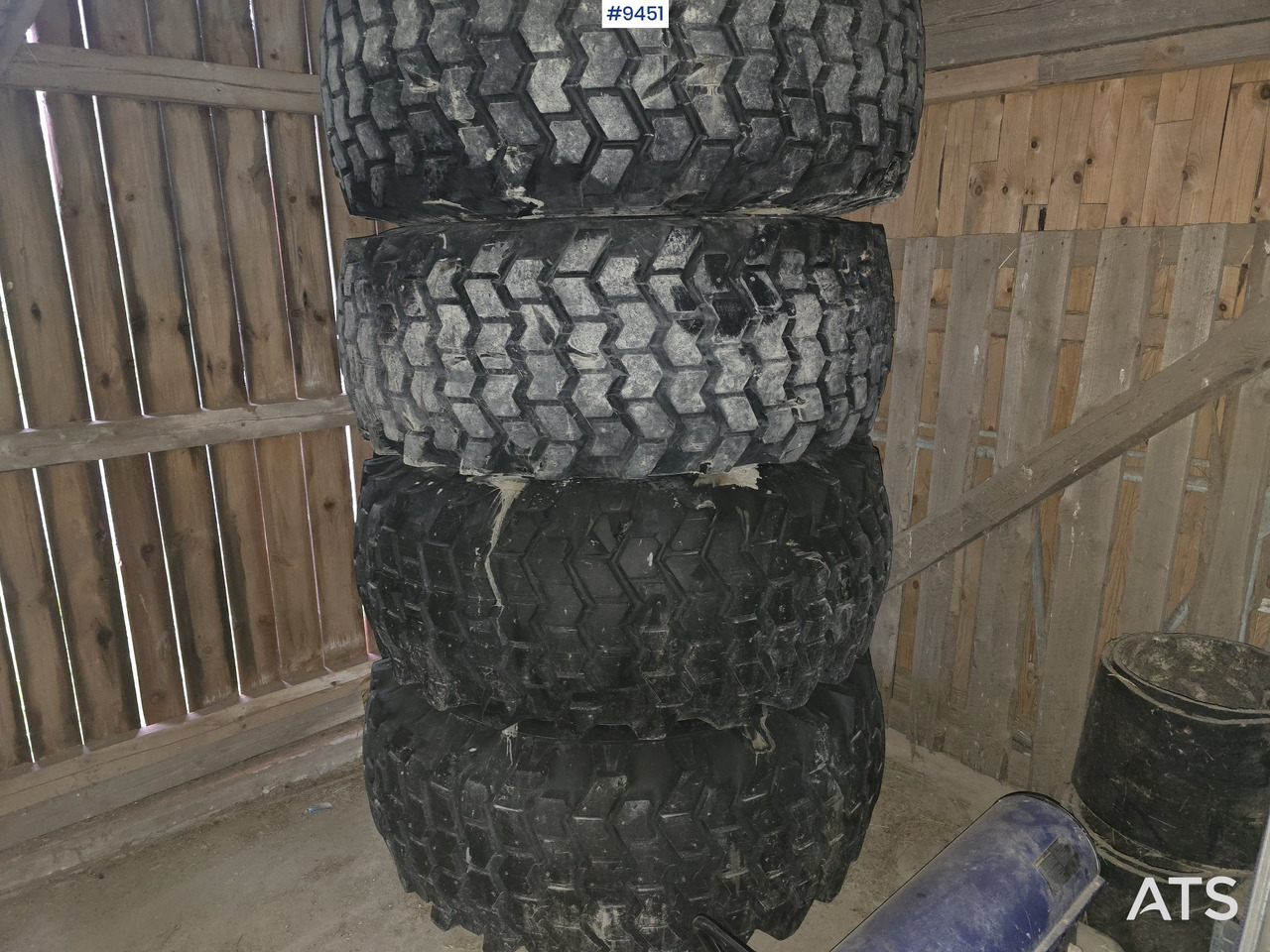 NOKIAN TIRE AND RIM FOR HUDDIG - Trang thiết bị xây dựng: hình 1 NOKIAN TIRE AND RIM FOR HUDDIG - Trang thiết bị xây dựng: hình 1
