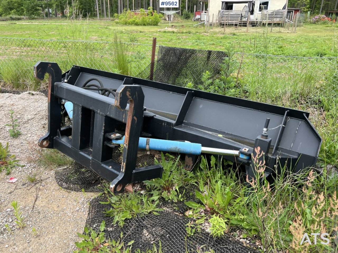 Plow - Lưỡi dao: hình 1 Plow - Lưỡi dao: hình 1
