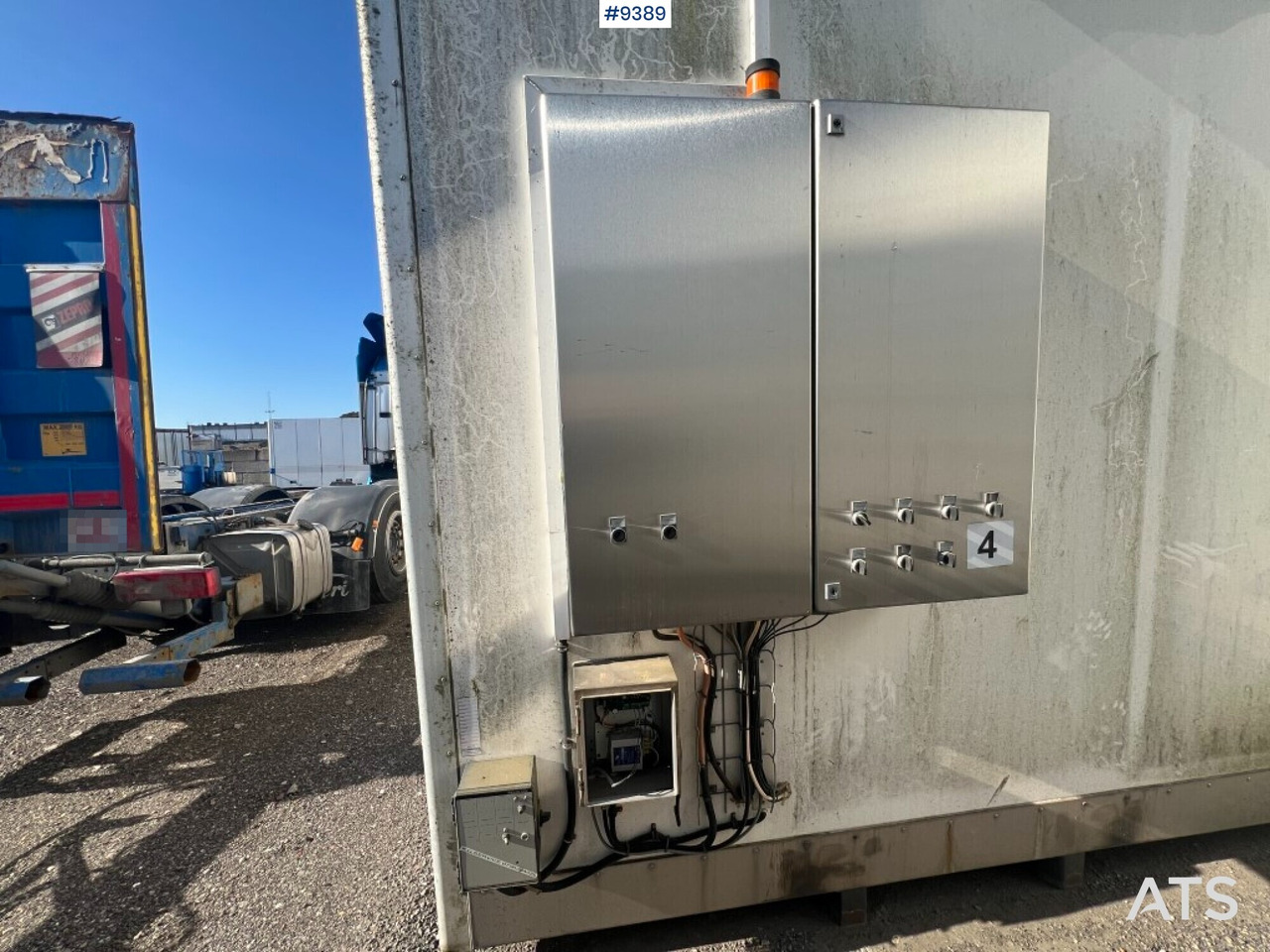 Refrigerated trailer box - Lagab - 6ton - Tủ lạnh hoán đổi thân: hình 3 Refrigerated trailer box - Lagab - 6ton - Tủ lạnh hoán đổi thân: hình 3