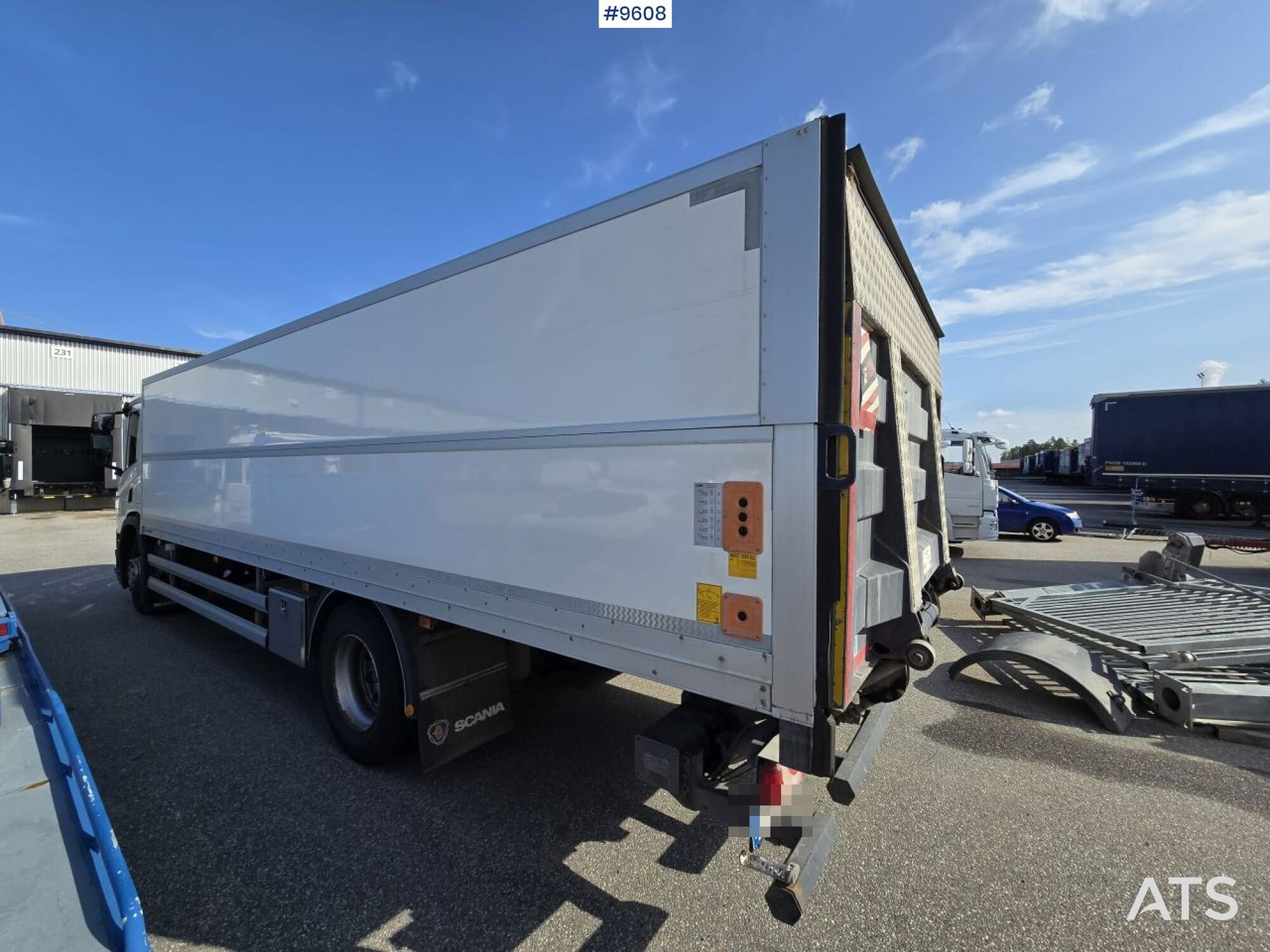 Scania P250 Liftable and lowerable body - Xe tải hộp: hình 4 Scania P250 Liftable and lowerable body - Xe tải hộp: hình 4