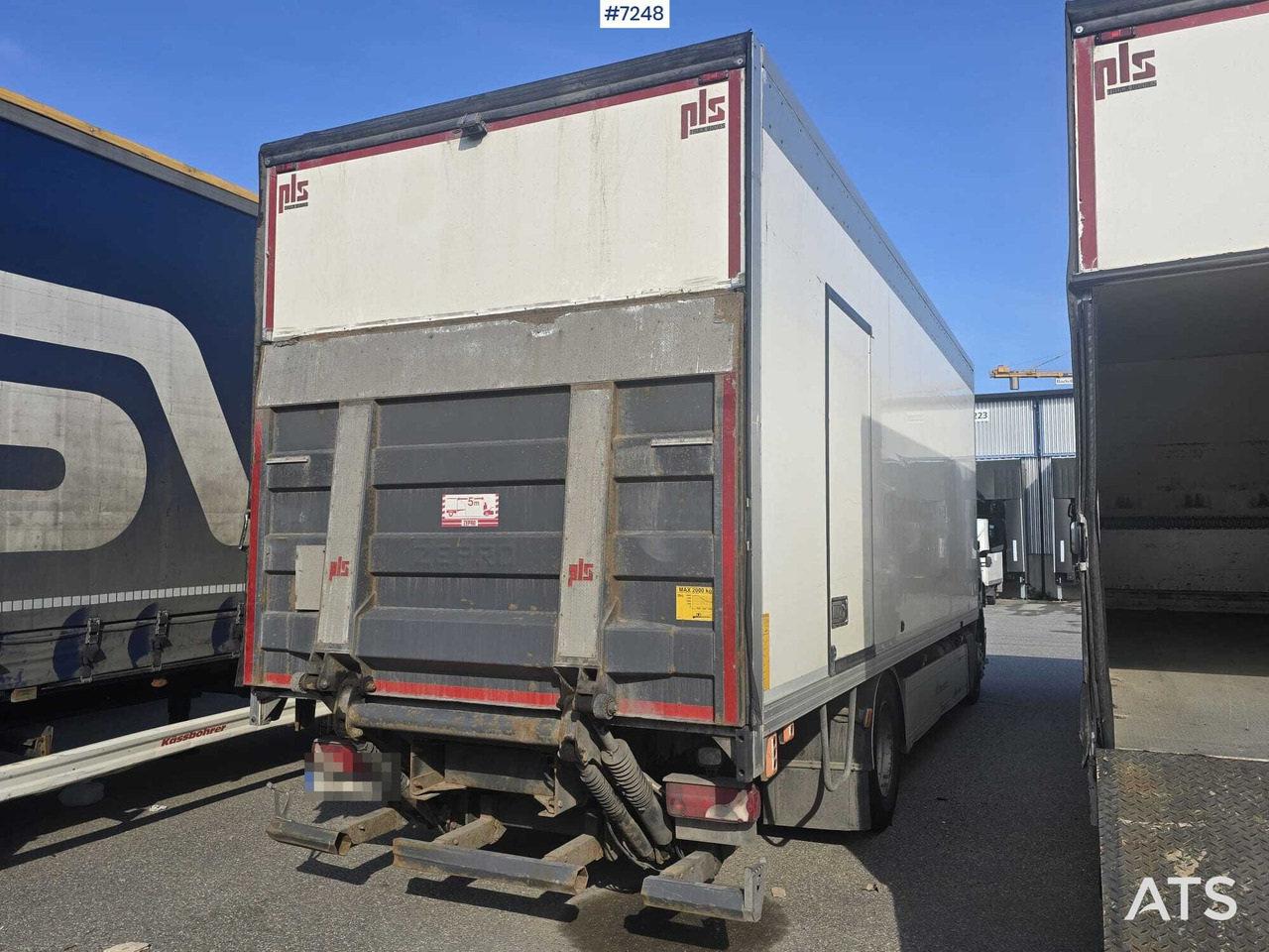 Scania P320 Box truck with tail lift - Xe tải hộp: hình 4 Scania P320 Box truck with tail lift - Xe tải hộp: hình 4