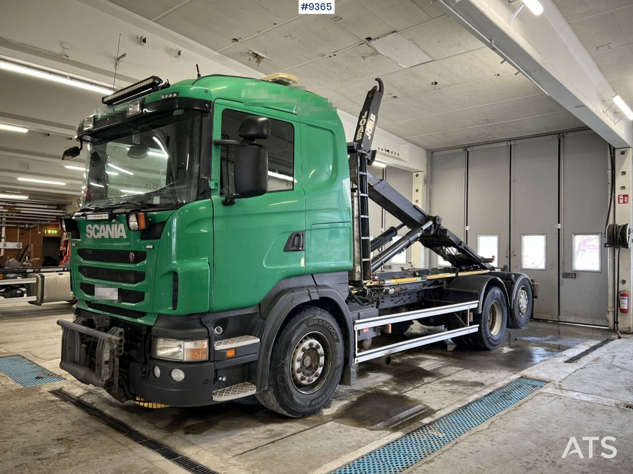 Scania R440 Hooklift with plow equipment - Xe tải nâng móc: hình 1 Scania R440 Hooklift with plow equipment - Xe tải nâng móc: hình 1