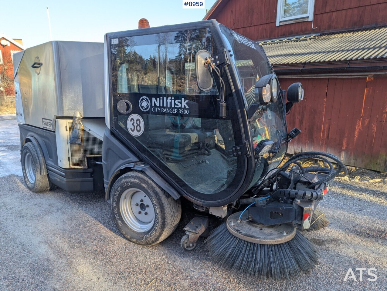 Sweeper Nilfisk City Ranger (SEE VIDEO) - Xe quét đường: hình 2 Sweeper Nilfisk City Ranger (SEE VIDEO) - Xe quét đường: hình 2