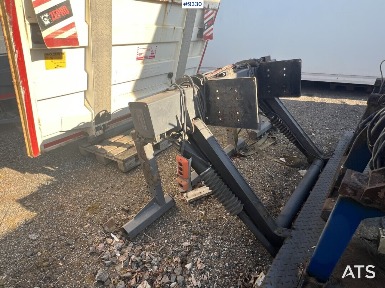 Tail lift Zepro Z2000-175MA - Nâng đuôi: hình 2 Tail lift Zepro Z2000-175MA - Nâng đuôi: hình 2