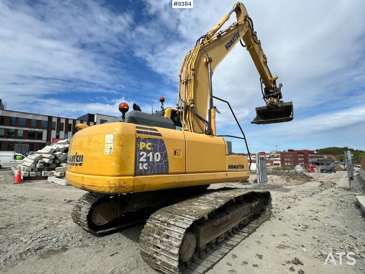 Tracked excavator Komatsu PC210LC (VIDEO) - Máy xúc bánh xích: hình 4 Tracked excavator Komatsu PC210LC (VIDEO) - Máy xúc bánh xích: hình 4