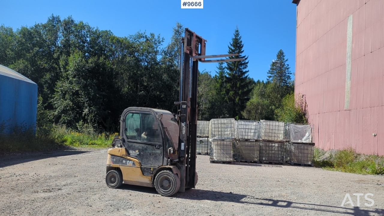 Truck CAT DP30N Defect (See Video) - Xe nâng diesel: hình 3 Truck CAT DP30N Defect (See Video) - Xe nâng diesel: hình 3