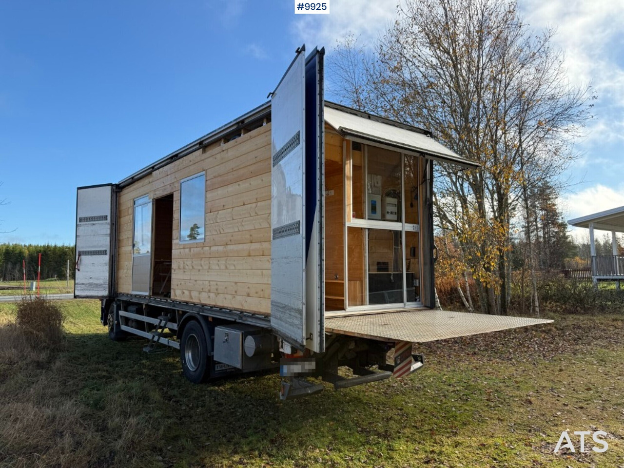 Volvo FM9 4X2 Recreational Vehicle (RV) - Xe tải hộp, Xe cắm trại: hình 2 Volvo FM9 4X2 Recreational Vehicle (RV) - Xe tải hộp, Xe cắm trại: hình 2