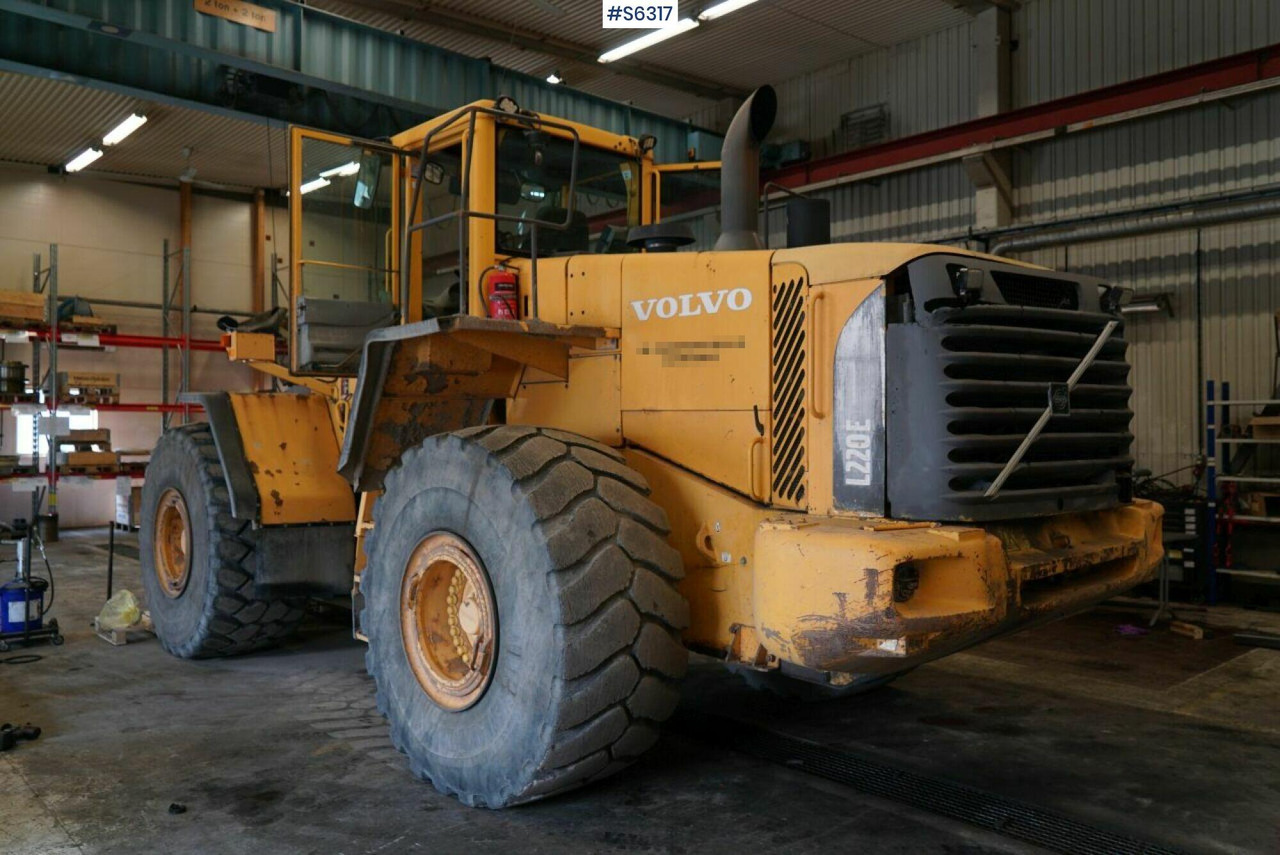 WHEEL LOADER VOLVO L220 E - Máy xúc lật bánh lốp: hình 2 WHEEL LOADER VOLVO L220 E - Máy xúc lật bánh lốp: hình 2