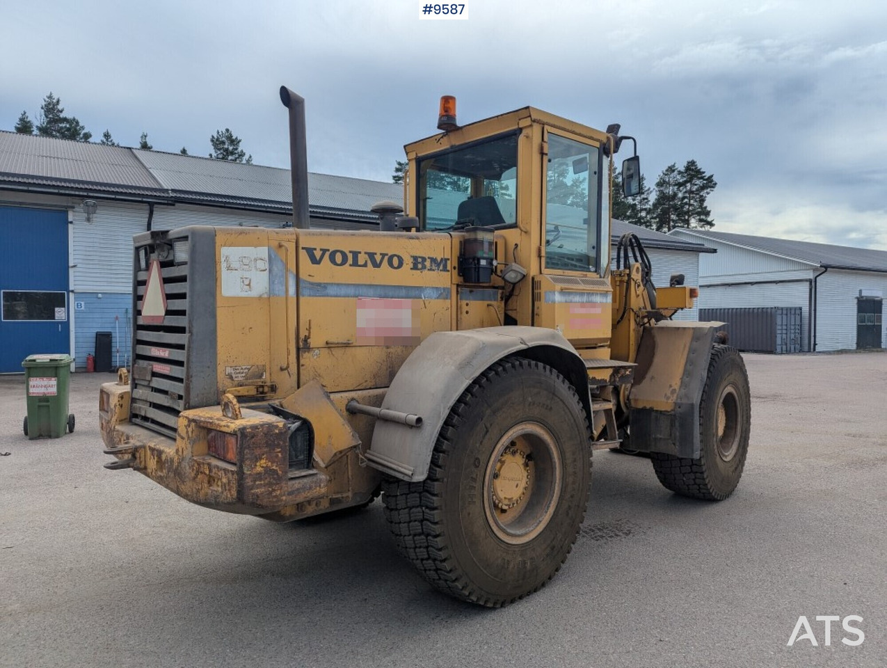 Wheel loader Volvo L90B (SEE VIDEO) - Máy xúc lật bánh lốp: hình 4 Wheel loader Volvo L90B (SEE VIDEO) - Máy xúc lật bánh lốp: hình 4