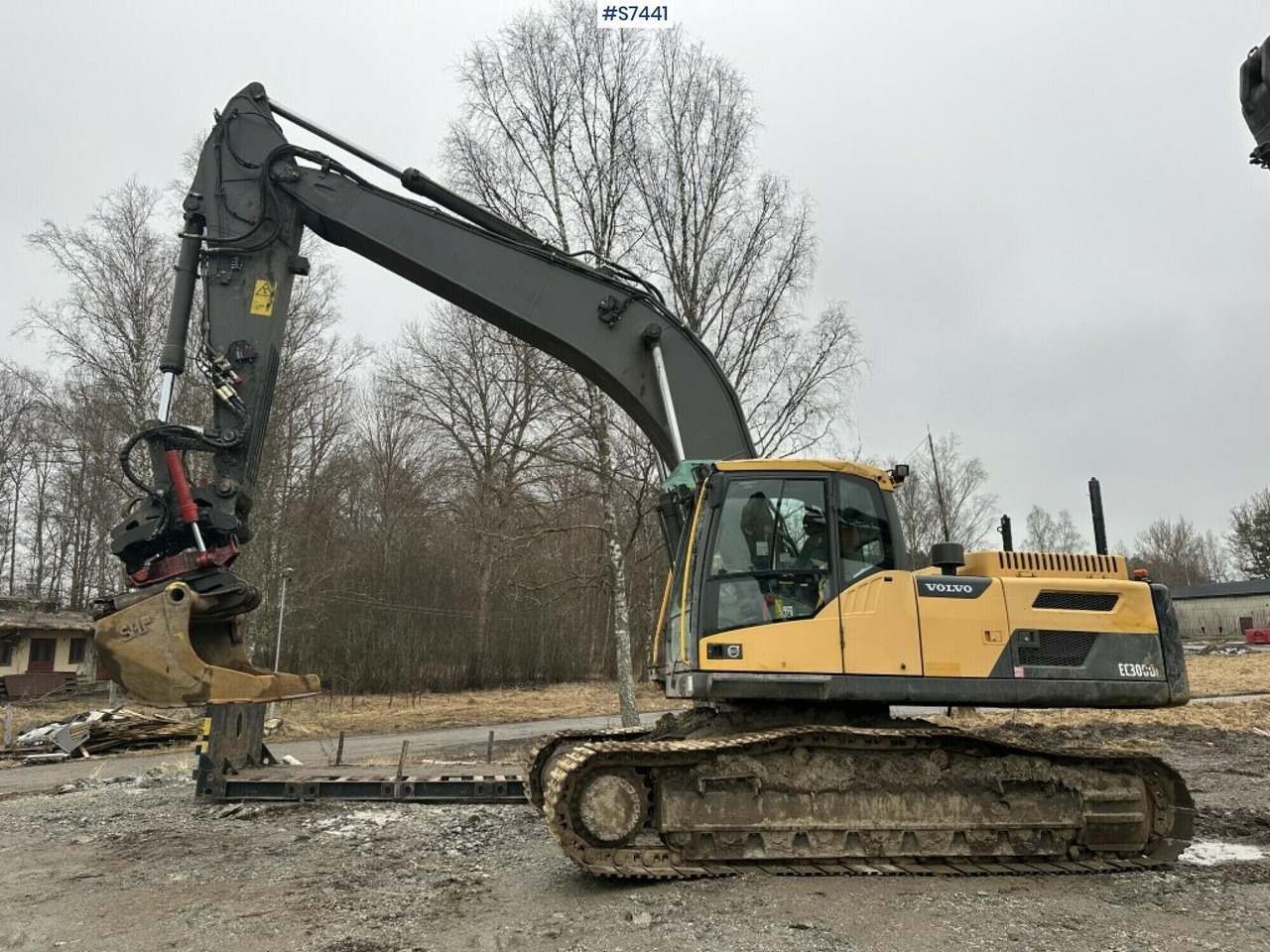 Wheeled excavator Volvo EC300 DL With rotor, digging system and buckets SEE VIDEO - Máy xúc bánh xích: hình 1 Wheeled excavator Volvo EC300 DL With rotor, digging system and buckets SEE VIDEO - Máy xúc bánh xích: hình 1