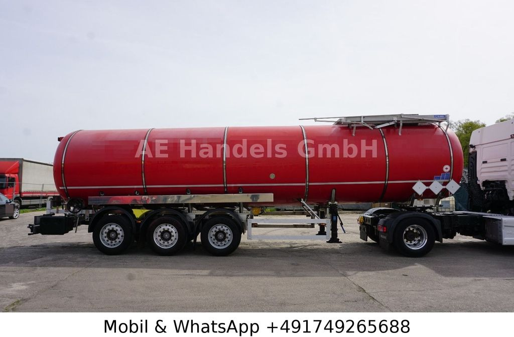 Feldbinder TSA 32.3 Aluminium Bitumen*ADR/32.000Ltr./3-Axle - Sơ mi rơ moóc bồn: hình 2 Feldbinder TSA 32.3 Aluminium Bitumen*ADR/32.000Ltr./3-Axle - Sơ mi rơ moóc bồn: hình 2