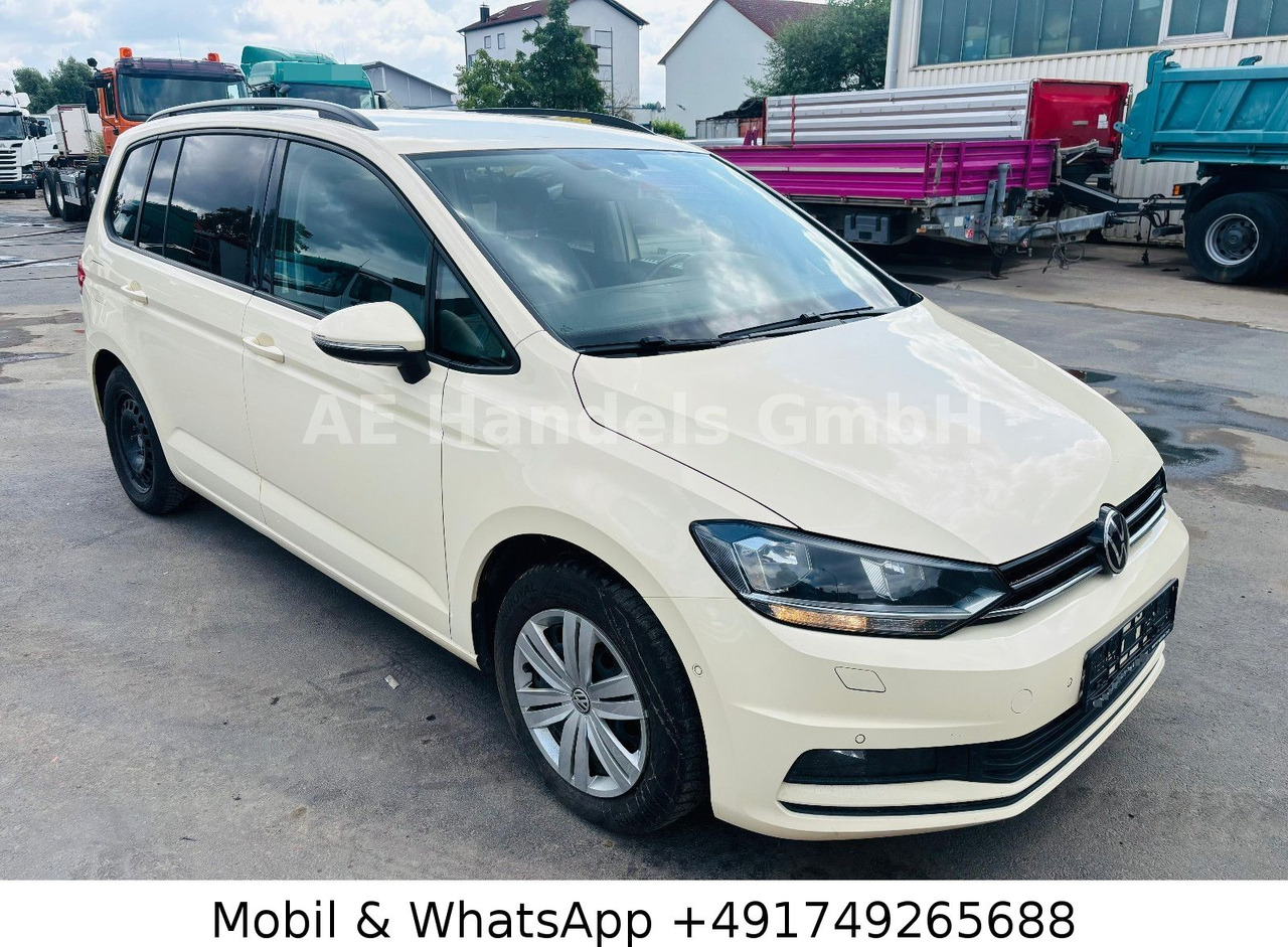 Volkswagen Touran *7-Sitzer/PDC/Navi/Elek.Heckklappe - Xe van chở khách: hình 1 Volkswagen Touran *7-Sitzer/PDC/Navi/Elek.Heckklappe - Xe van chở khách: hình 1