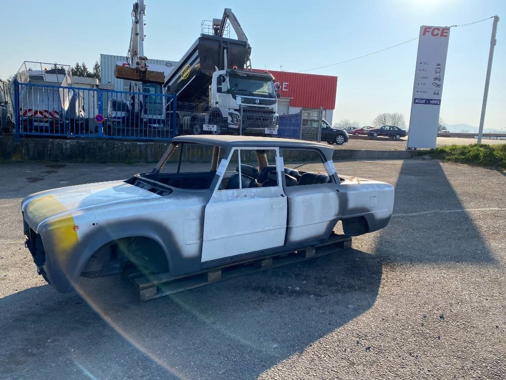 Alfa GUILIA 1300 SUPER NUOVA/Origine France/Oldtimer - Xe hơi: hình 1 Alfa GUILIA 1300 SUPER NUOVA/Origine France/Oldtimer - Xe hơi: hình 1