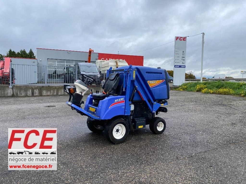 Iseki SF 235F 1er Main endommagée - Máy cắt cỏ vườn: hình 1 Iseki SF 235F 1er Main endommagée - Máy cắt cỏ vườn: hình 1