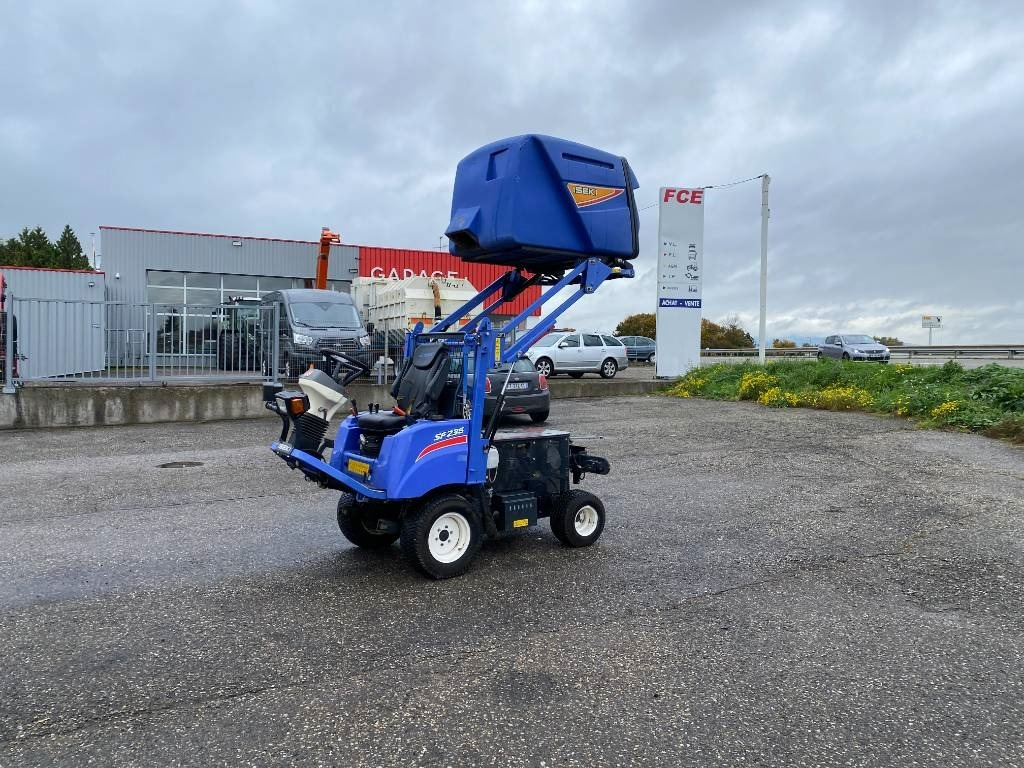 Iseki SF 235F 1er Main endommagée - Máy cắt cỏ vườn: hình 2 Iseki SF 235F 1er Main endommagée - Máy cắt cỏ vườn: hình 2