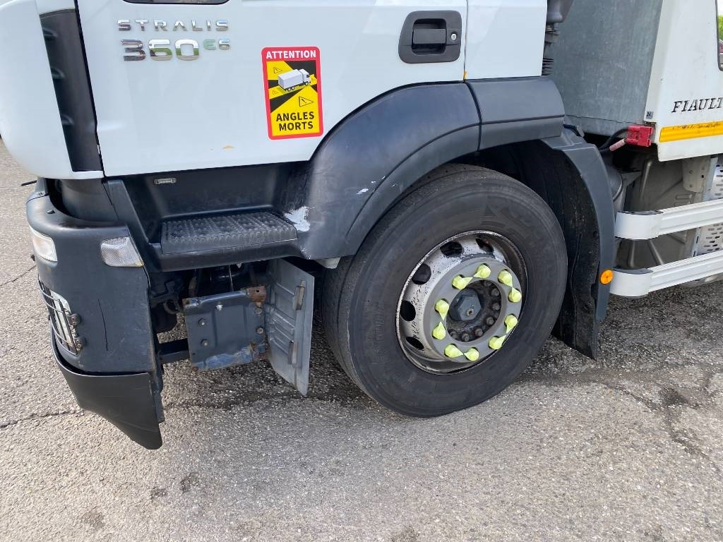 Xe tải kéo Iveco STRALIS 360 e6 A Réparer: hình 14 Xe tải kéo Iveco STRALIS 360 e6 A Réparer: hình 14