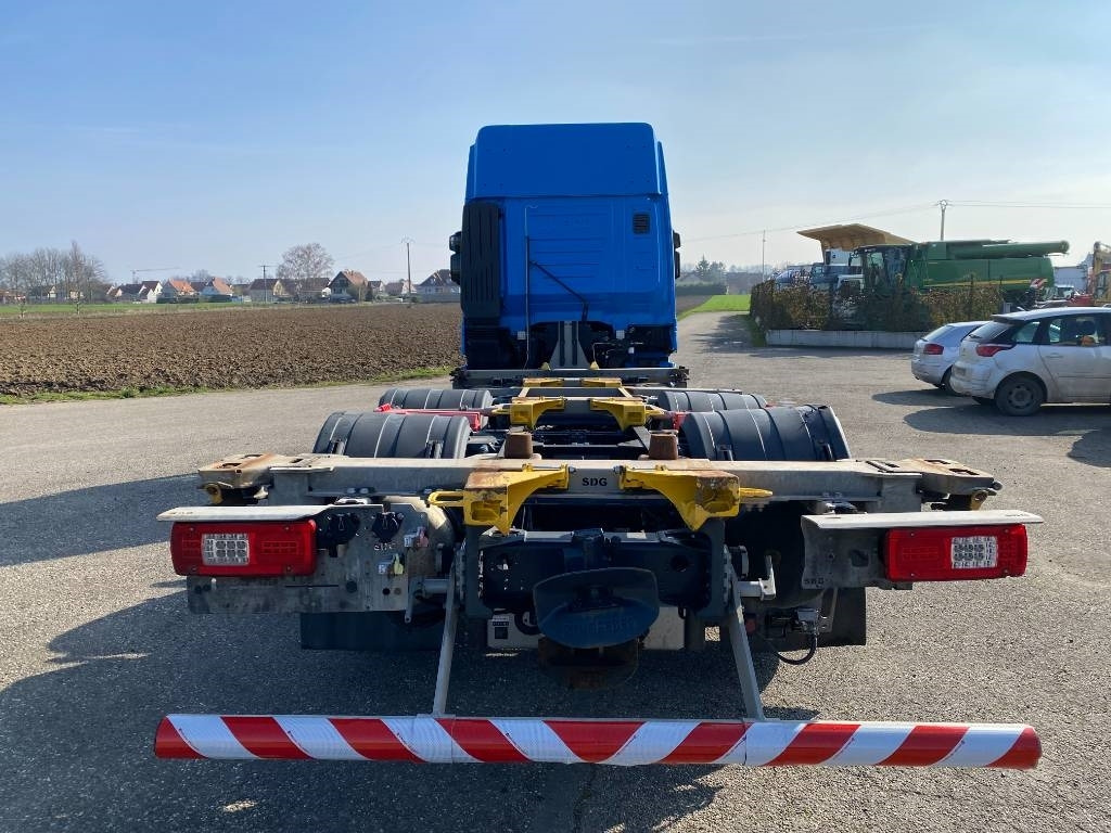 Iveco STRALIS 460NP LNG RETARDER - Xe chở container/ Xe tải hoán đổi thân: hình 5 Iveco STRALIS 460NP LNG RETARDER - Xe chở container/ Xe tải hoán đổi thân: hình 5