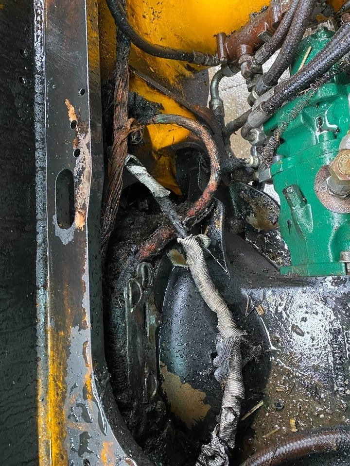 Xe nhấc hình viễn vọng kính JCB 531-70 Agri Super 40km: hình 48 Xe nhấc hình viễn vọng kính JCB 531-70 Agri Super 40km: hình 48