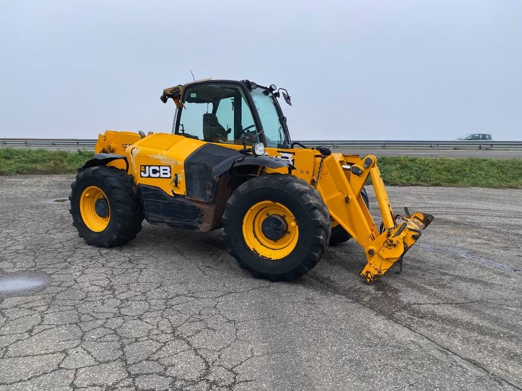 JCB 531-70 Agri Super 40km - Xe nhấc hình viễn vọng kính: hình 3 JCB 531-70 Agri Super 40km - Xe nhấc hình viễn vọng kính: hình 3