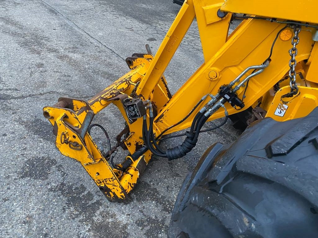 Xe nhấc hình viễn vọng kính JCB 531-70 Agri Super 40km: hình 21 Xe nhấc hình viễn vọng kính JCB 531-70 Agri Super 40km: hình 21