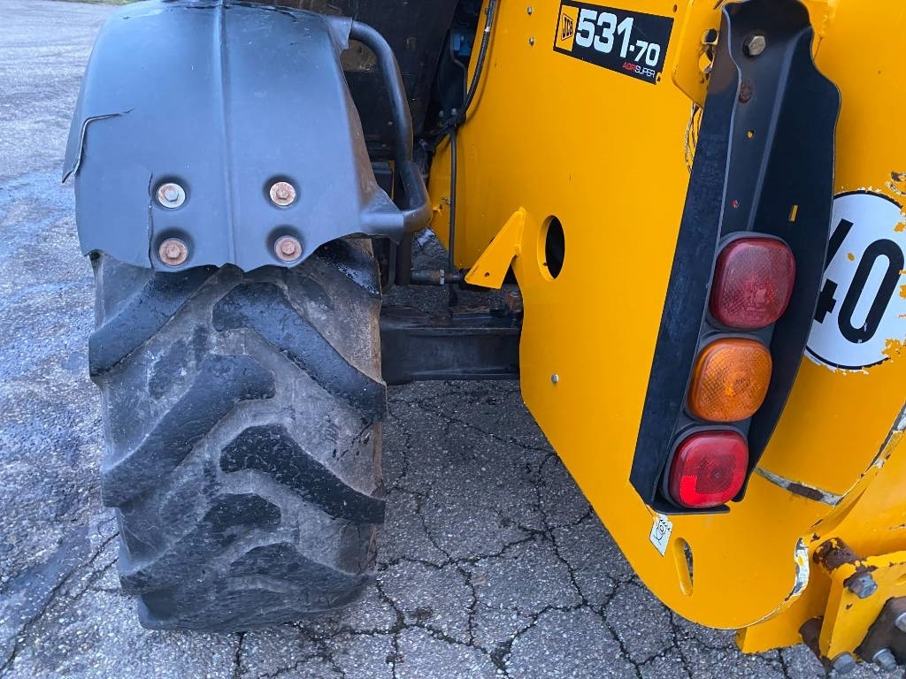 Xe nhấc hình viễn vọng kính JCB 531-70 Agri Super 40km: hình 27 Xe nhấc hình viễn vọng kính JCB 531-70 Agri Super 40km: hình 27