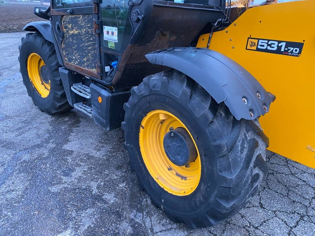 Xe nhấc hình viễn vọng kính JCB 531-70 Agri Super 40km: hình 24 Xe nhấc hình viễn vọng kính JCB 531-70 Agri Super 40km: hình 24