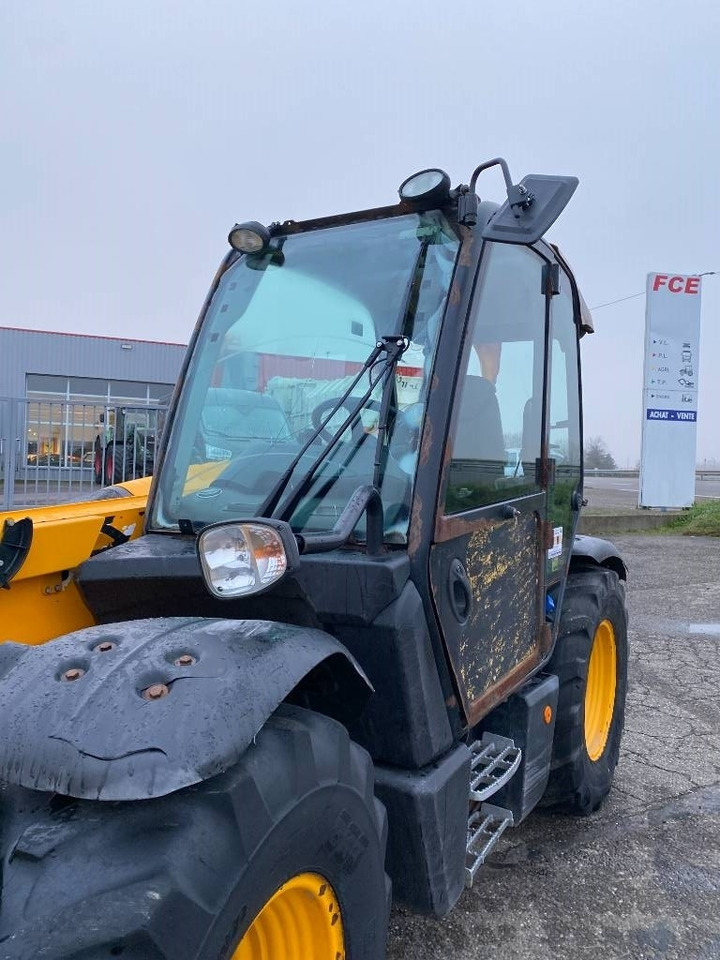 Xe nhấc hình viễn vọng kính JCB 531-70 Agri Super 40km: hình 20 Xe nhấc hình viễn vọng kính JCB 531-70 Agri Super 40km: hình 20