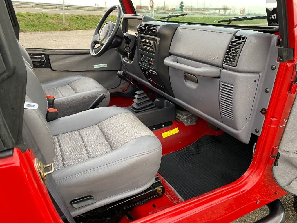 SUV Jeep WRANGLER 2.5i 118 Véhicule d'Origine Française: hình 22 SUV Jeep WRANGLER 2.5i 118 Véhicule d'Origine Française: hình 22