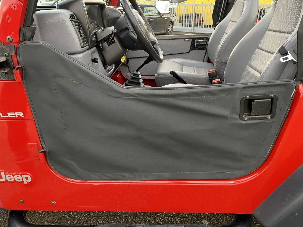 SUV Jeep WRANGLER 2.5i 118 Véhicule d'Origine Française: hình 27 SUV Jeep WRANGLER 2.5i 118 Véhicule d'Origine Française: hình 27