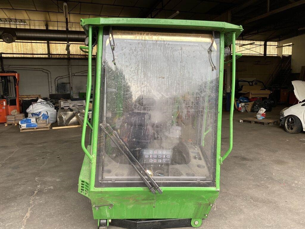 John Deere SERIE 10 - Cabin cho Xe tải: hình 4 John Deere SERIE 10 - Cabin cho Xe tải: hình 4