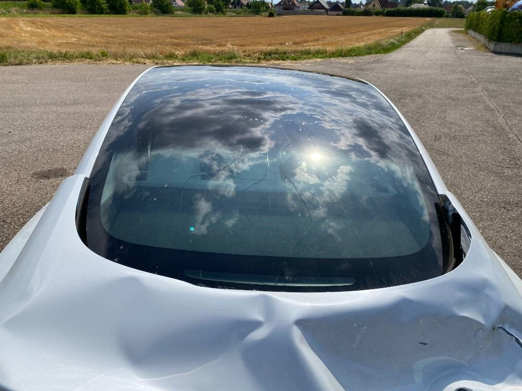 Xe hơi Tesla MODEL 3 5YJ3 Carte Grise Française endommagée: hình 35