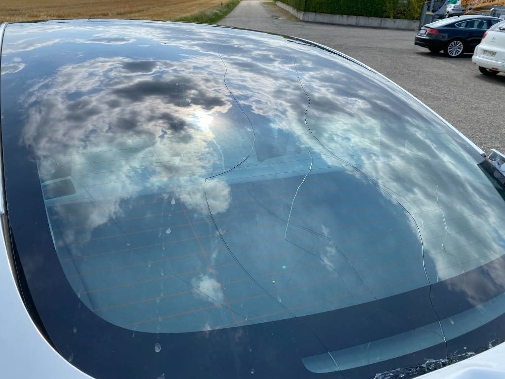 Xe hơi Tesla MODEL 3 5YJ3 Carte Grise Française endommagée: hình 12