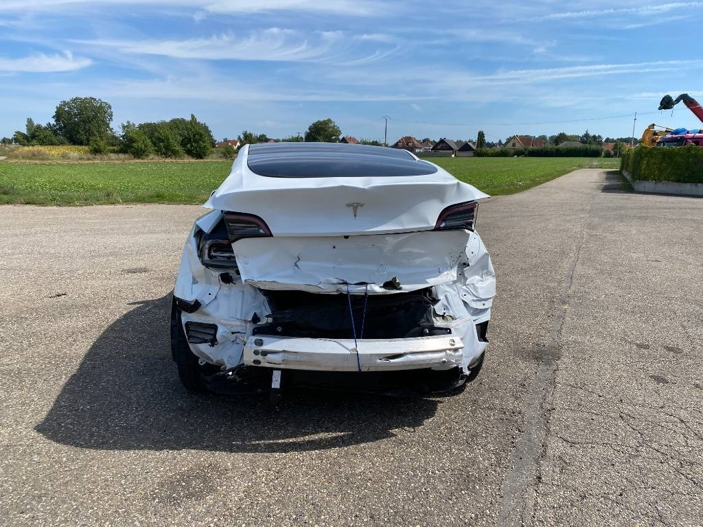 Tesla Model Y RWD / Origine Française endommagée - Xe hơi: hình 5 Tesla Model Y RWD / Origine Française endommagée - Xe hơi: hình 5