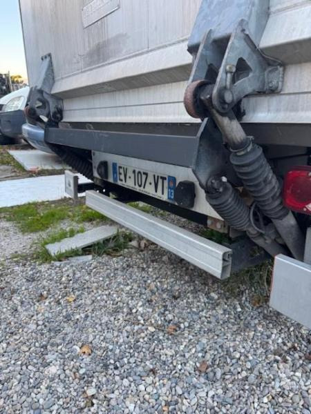 Renault MASTER DCI 145 CAISSE HAYON - Xe tải nhỏ thùng kín: hình 5 Renault MASTER DCI 145 CAISSE HAYON - Xe tải nhỏ thùng kín: hình 5