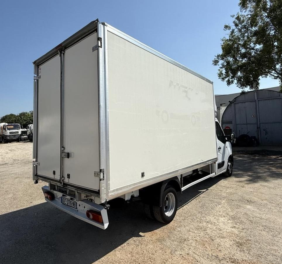 Renault Master 2.5 DCI 150 - Xe tải nhỏ thùng kín: hình 4 Renault Master 2.5 DCI 150 - Xe tải nhỏ thùng kín: hình 4