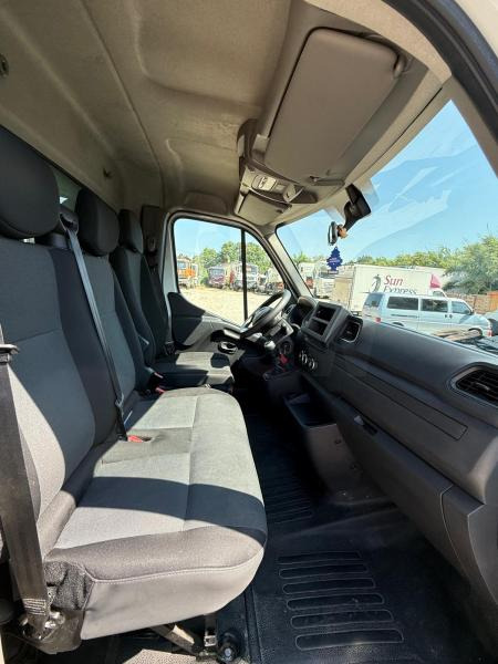 Renault Master 2.5 DCI 150 - Xe tải nhỏ thùng kín: hình 5 Renault Master 2.5 DCI 150 - Xe tải nhỏ thùng kín: hình 5