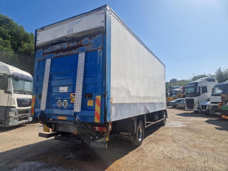 Xe tải hộp Renault Midlum 220 DCI: hình 6