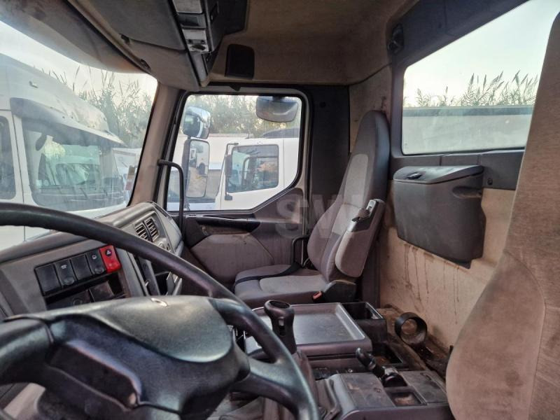Renault Premium 420 DCI - Xe tải nâng móc: hình 5 Renault Premium 420 DCI - Xe tải nâng móc: hình 5