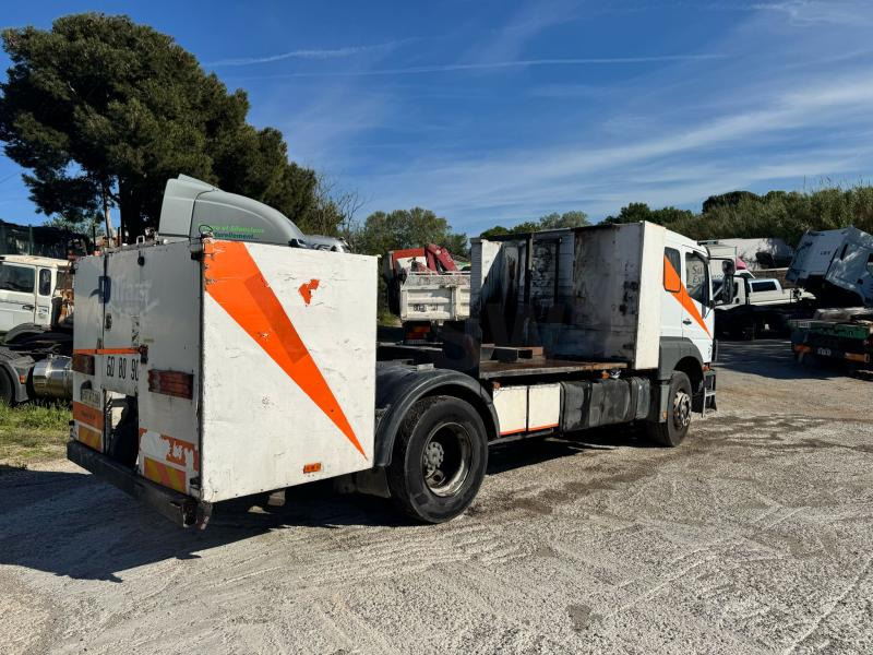 Mercedes Axor 1828 - Xe đầu kéo: hình 4 Mercedes Axor 1828 - Xe đầu kéo: hình 4