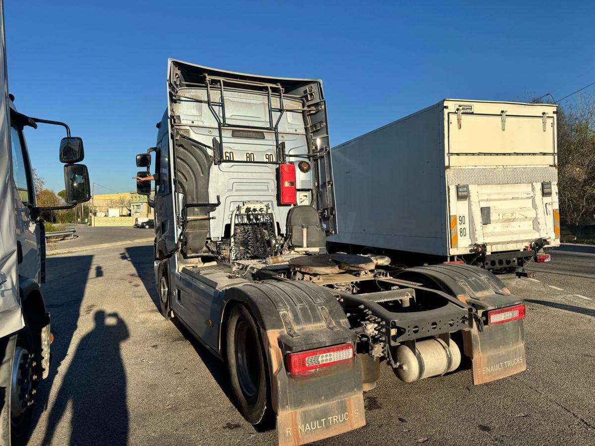 Renault T 480 - Xe đầu kéo: hình 4 Renault T 480 - Xe đầu kéo: hình 4