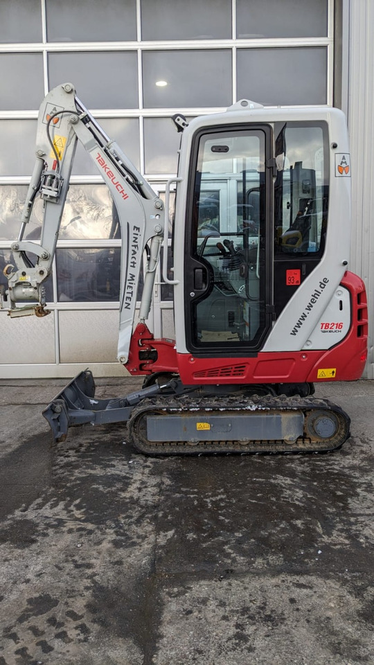 Takeuchi TB216AV4 - Máy xúc mini: hình 1 Takeuchi TB216AV4 - Máy xúc mini: hình 1