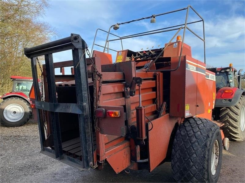 Hesston Hesston 4900 - Máy đóng kiện vuông: hình 2 Hesston Hesston 4900 - Máy đóng kiện vuông: hình 2