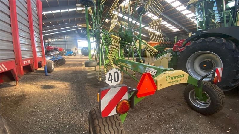 Krone SWADRO TC880 rive Plus - Dàn trải/ Cào: hình 2 Krone SWADRO TC880 rive Plus - Dàn trải/ Cào: hình 2