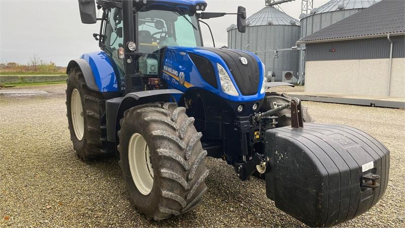 New Holland T7.270 AutoCommand T7.270 - Máy cày: hình 2 New Holland T7.270 AutoCommand T7.270 - Máy cày: hình 2