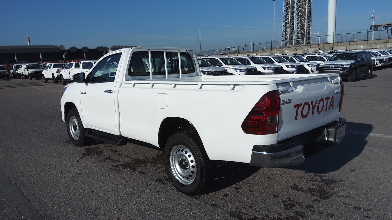 Toyota Hilux / Revo Pick-up single Cab pack security 2.4L Turbo Diesel Manual - Xe hơi: hình 5 Toyota Hilux / Revo Pick-up single Cab pack security 2.4L Turbo Diesel Manual - Xe hơi: hình 5