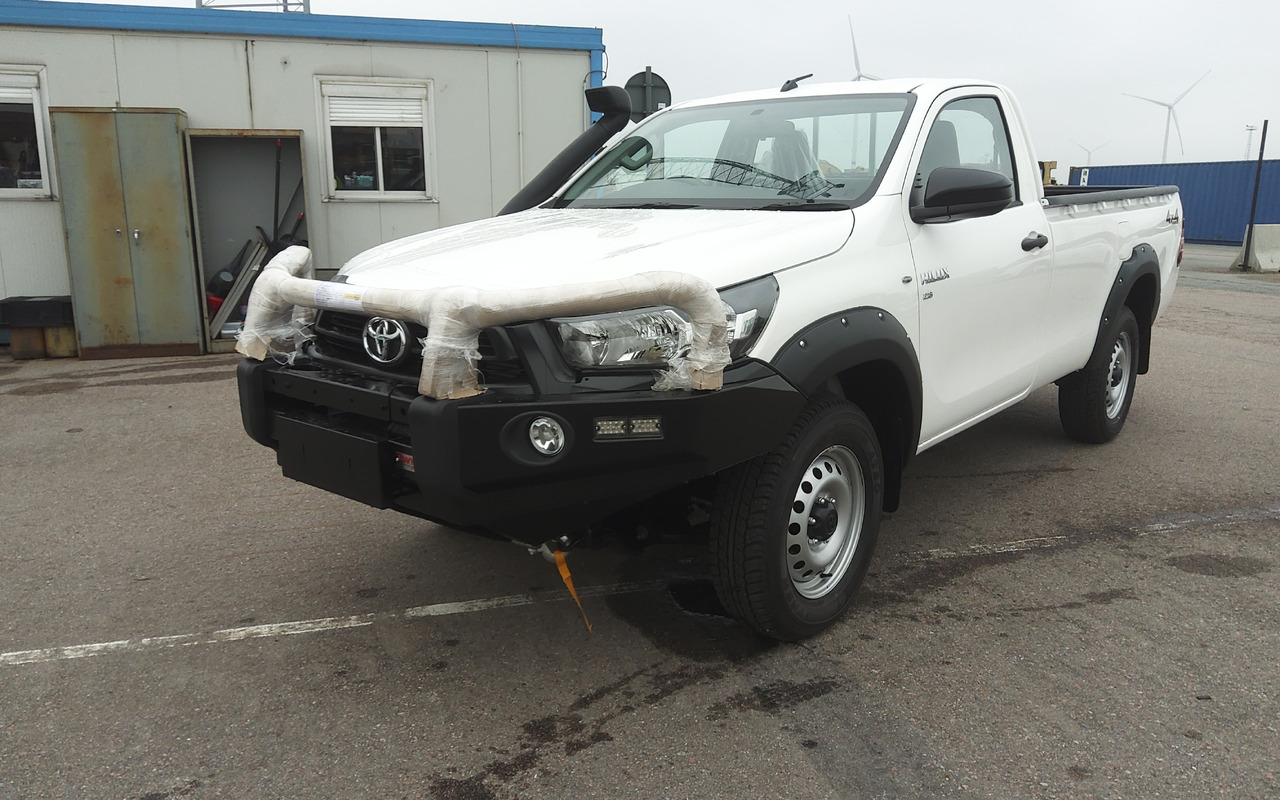 Toyota Hilux / Revo RHD Pick-up single Cab 2.8L Diesel Manual - Xe hơi: hình 1 Toyota Hilux / Revo RHD Pick-up single Cab 2.8L Diesel Manual - Xe hơi: hình 1