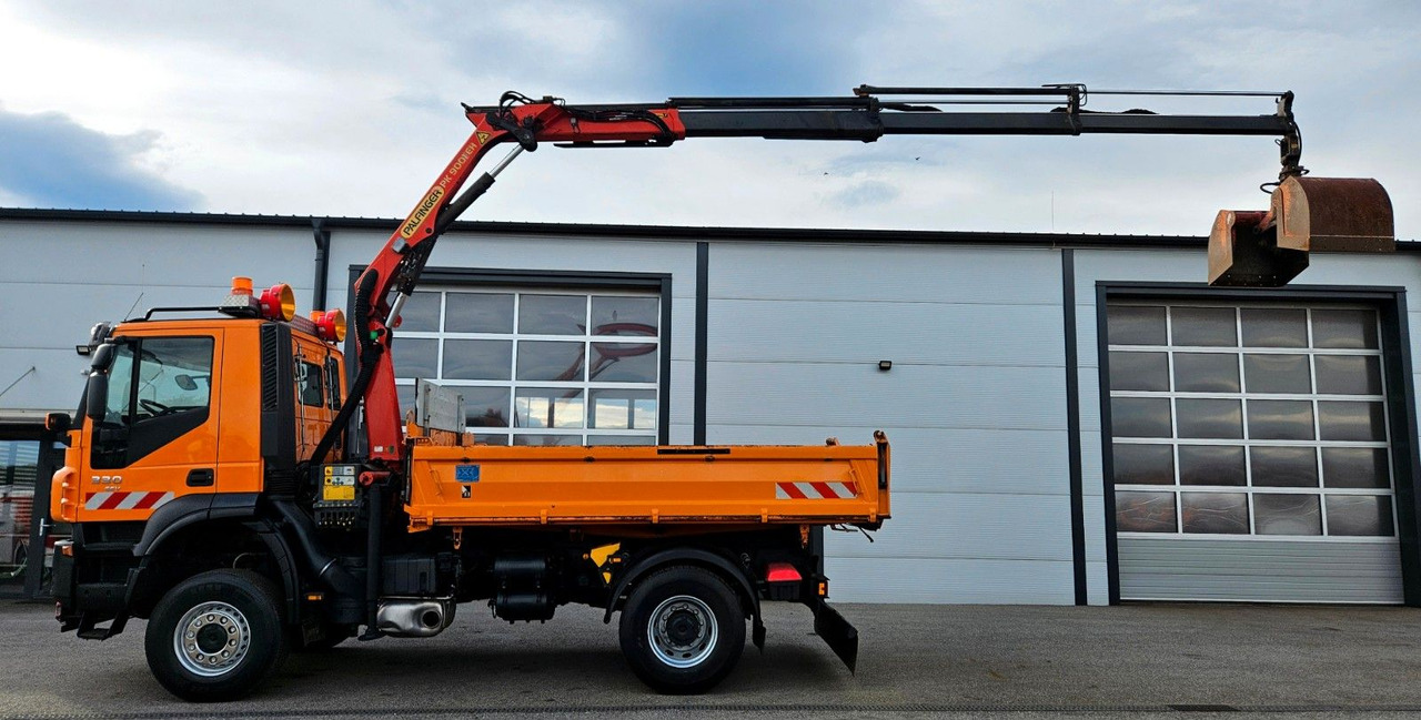 Xe ben, Xe cẩu tự hành Iveco Trakker 190T33 4x4 Euro5 Kran Palfinger Funk: hình 13