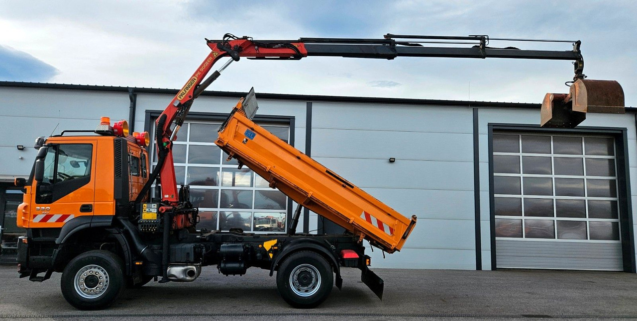 Xe ben, Xe cẩu tự hành Iveco Trakker 190T33 4x4 Euro5 Kran Palfinger Funk: hình 8