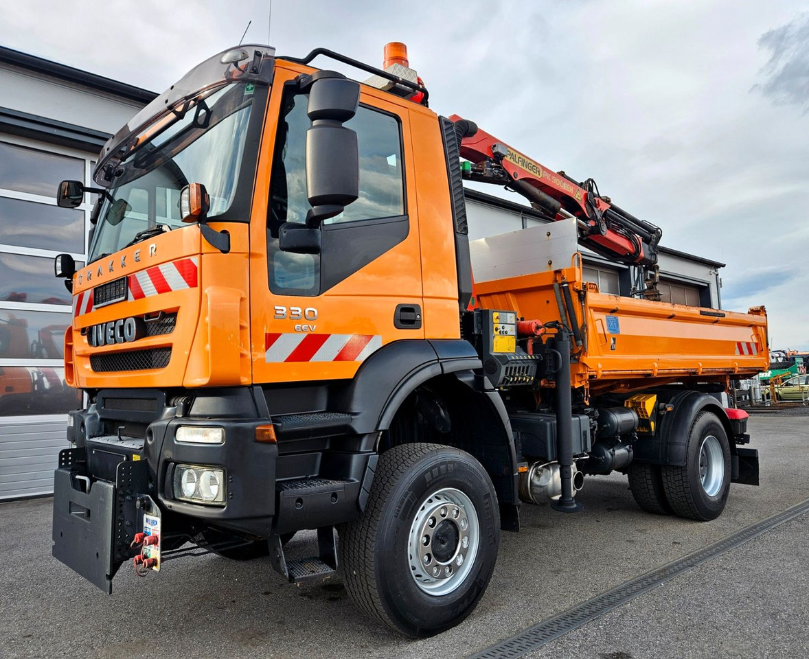 Iveco Trakker 190T33 4x4 Euro5 Kran Palfinger Funk - Xe ben, Xe cẩu tự hành: hình 4 Iveco Trakker 190T33 4x4 Euro5 Kran Palfinger Funk - Xe ben, Xe cẩu tự hành: hình 4