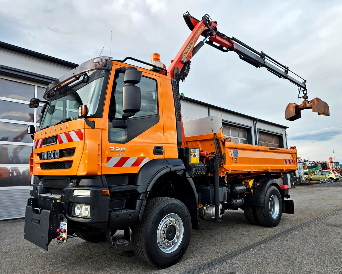 Iveco Trakker 190T33 4x4 Euro5 Kran Palfinger Funk - Xe ben, Xe cẩu tự hành: hình 1 Iveco Trakker 190T33 4x4 Euro5 Kran Palfinger Funk - Xe ben, Xe cẩu tự hành: hình 1